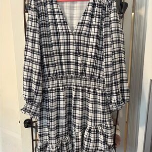 Vince Camuto Black and White Ruffled Tiered Dress